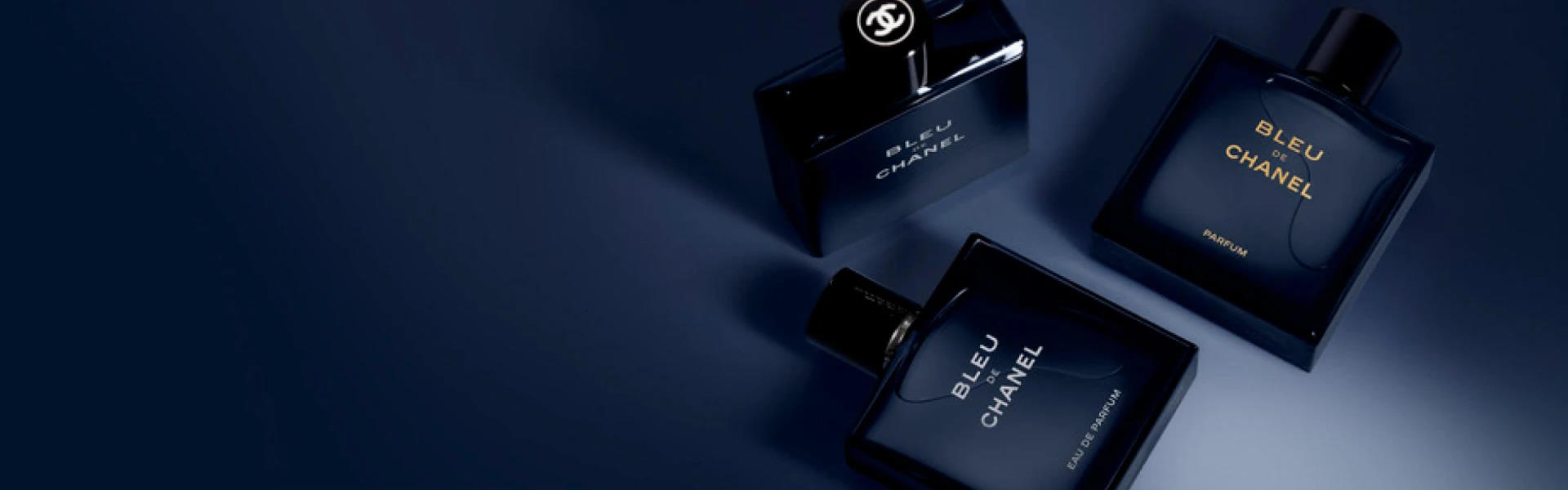Trois flacons de parfum "Bleu de Chanel"