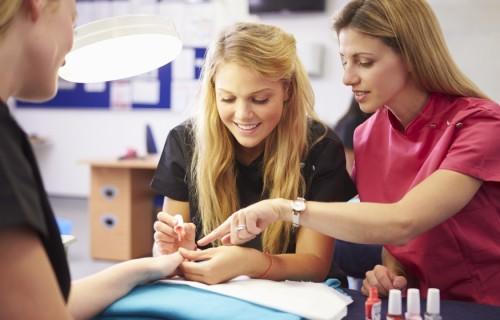 Stages et diplômes en esthétique spa, thalasso, cosmétique